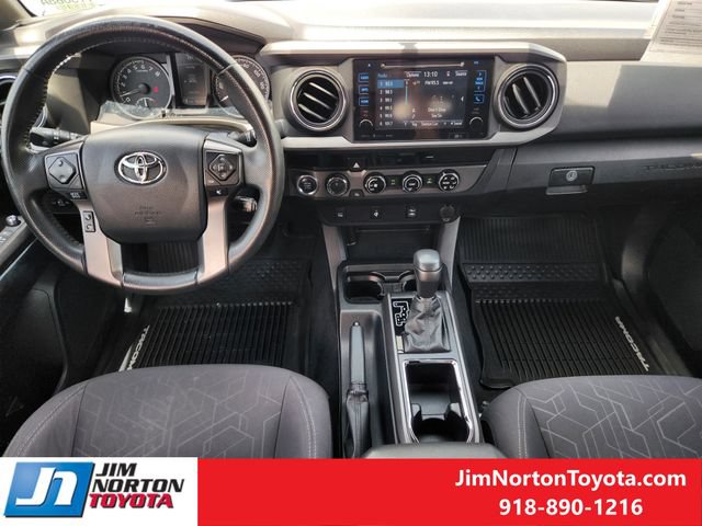 Used 2017 Toyota Tacoma TRD Off-Road w/ Tow Package (A/T) AWD/4WD image 26