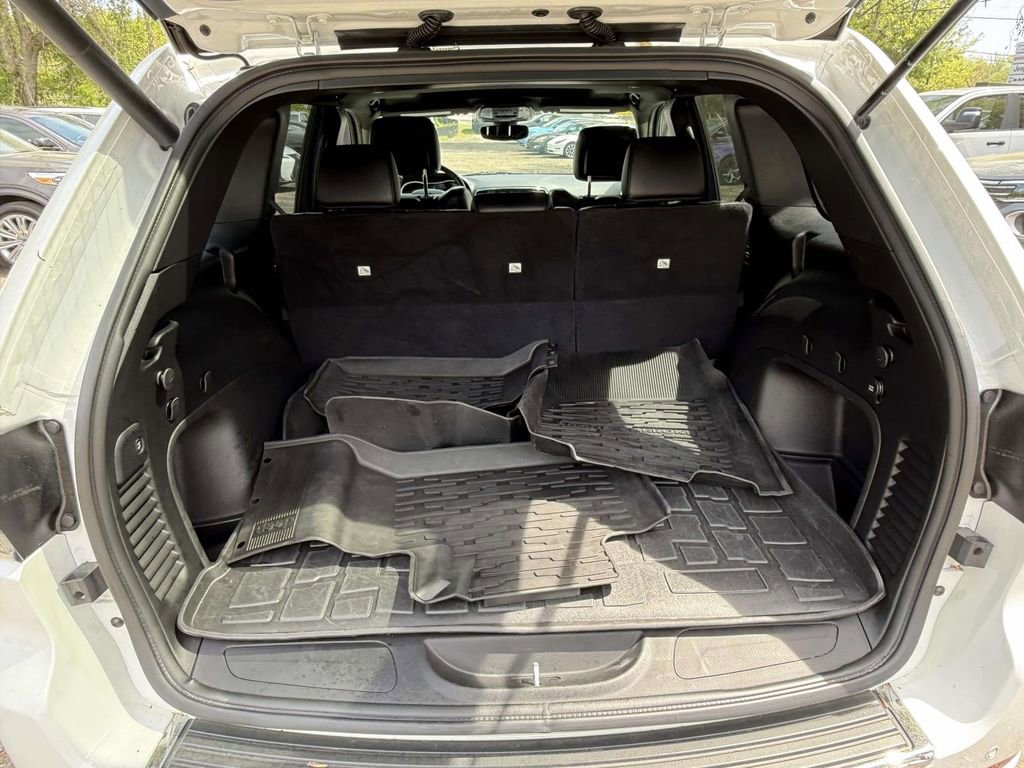 Used 2021 Jeep Grand Cherokee Limited AWD/4WD image 12
