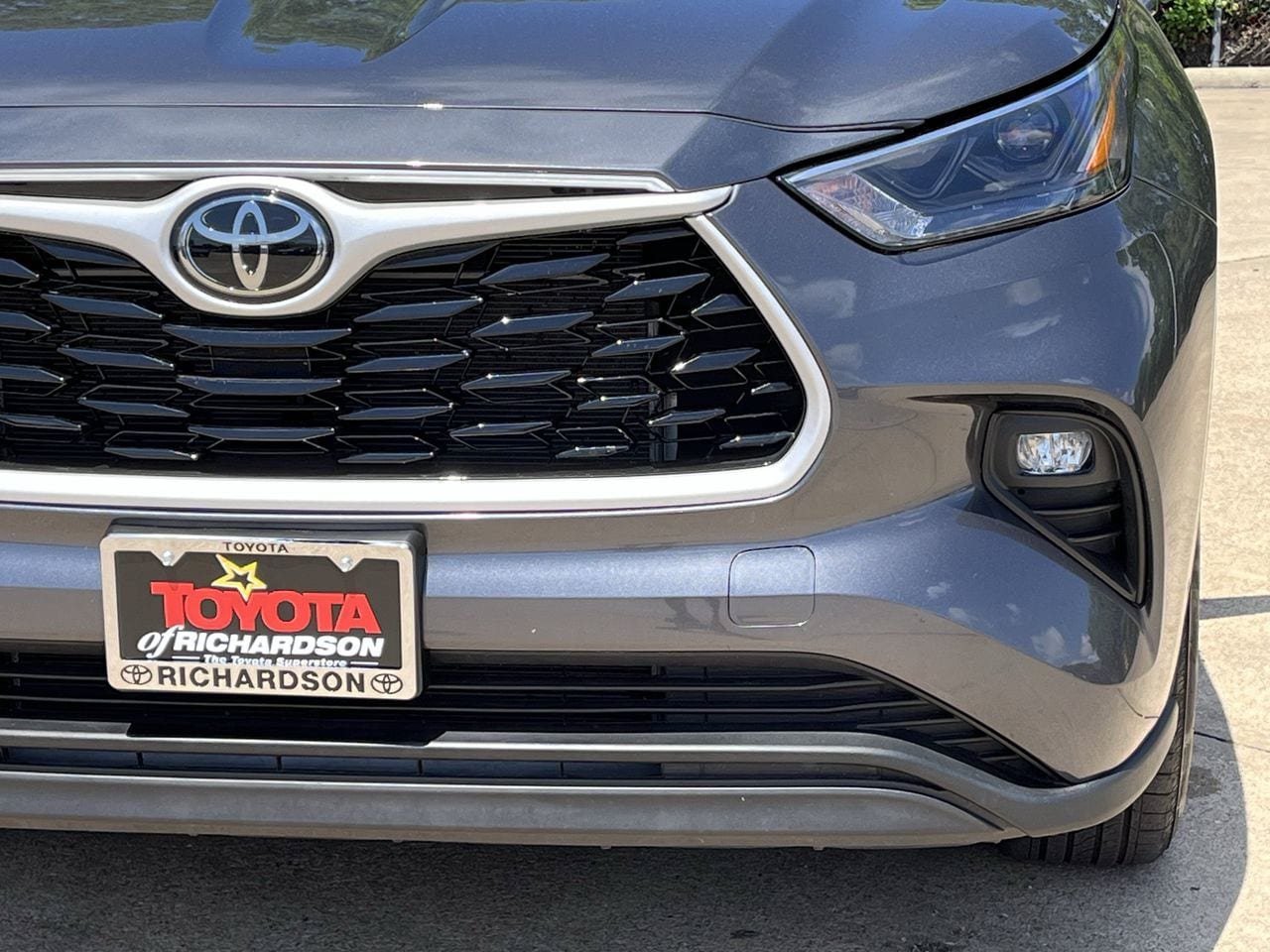 Used 2025 Toyota Highlander XLE AWD/4WD image 8
