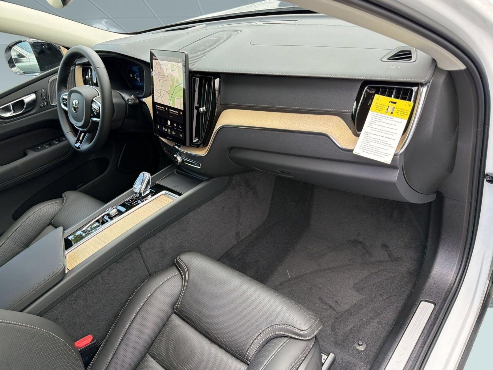 New 2026 Volvo XC60 B5 Ultra w/ Climate Package AWD/4WD image 27