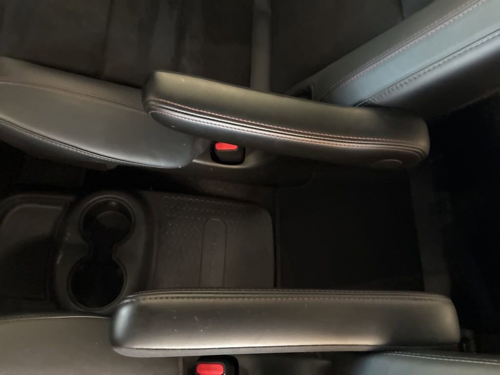 Certified 2022 Dodge Durango R/T w/ Blacktop Package AWD/4WD image 15