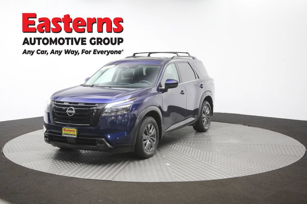 Used 2023 Nissan Pathfinder SV w/ SV Premium Package AWD/4WD image 56