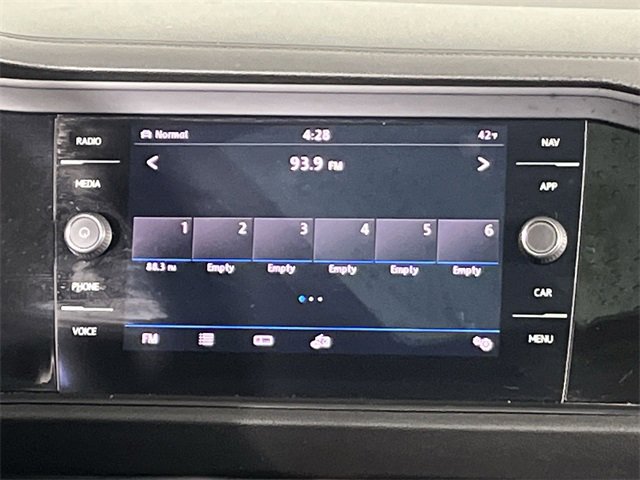 Used 2019 Volkswagen Jetta SEL Premium image 16