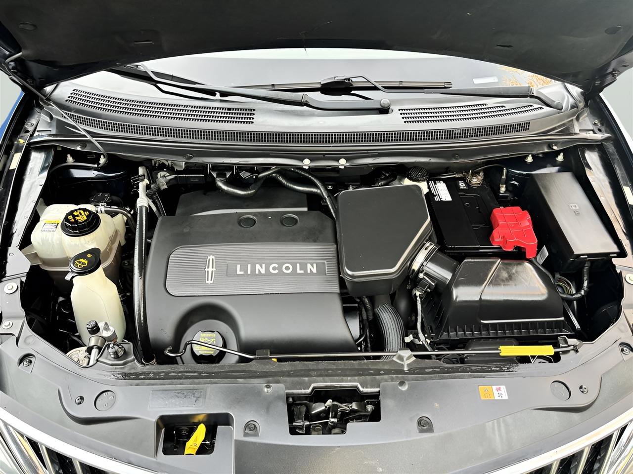 Used 2012 Lincoln MKX AWD image 26