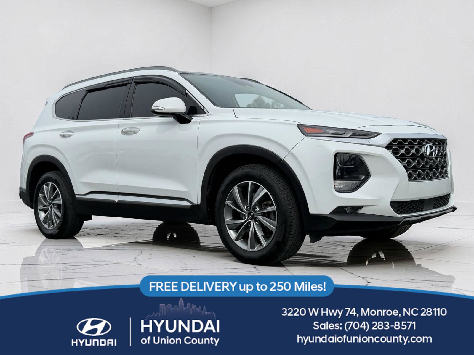 Used 2020 Hyundai Santa Fe SEL w/ Convenience + Premium Package image 1