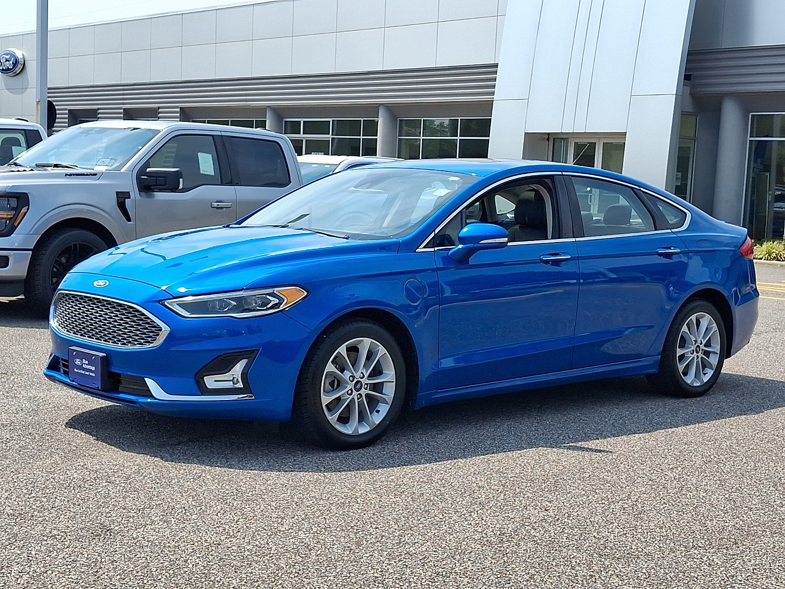 Used 2019 Ford Fusion Energi Titanium FWD image 5