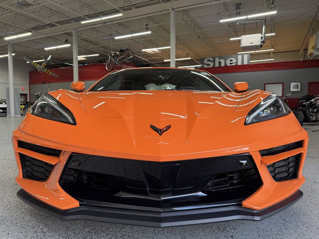 Used 2022 Chevrolet Corvette Stingray Preferred Cpe w/ Z51 Performance Package RWD image 9
