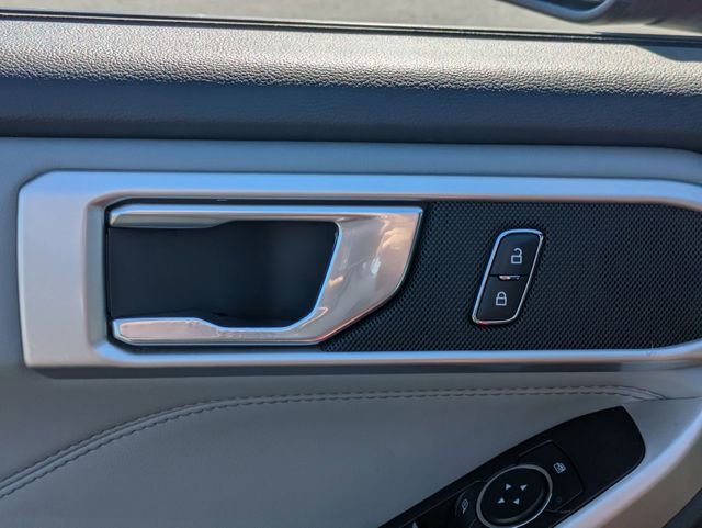 Used 2022 Ford Explorer XLT w/ Equipment Group 202A image 13