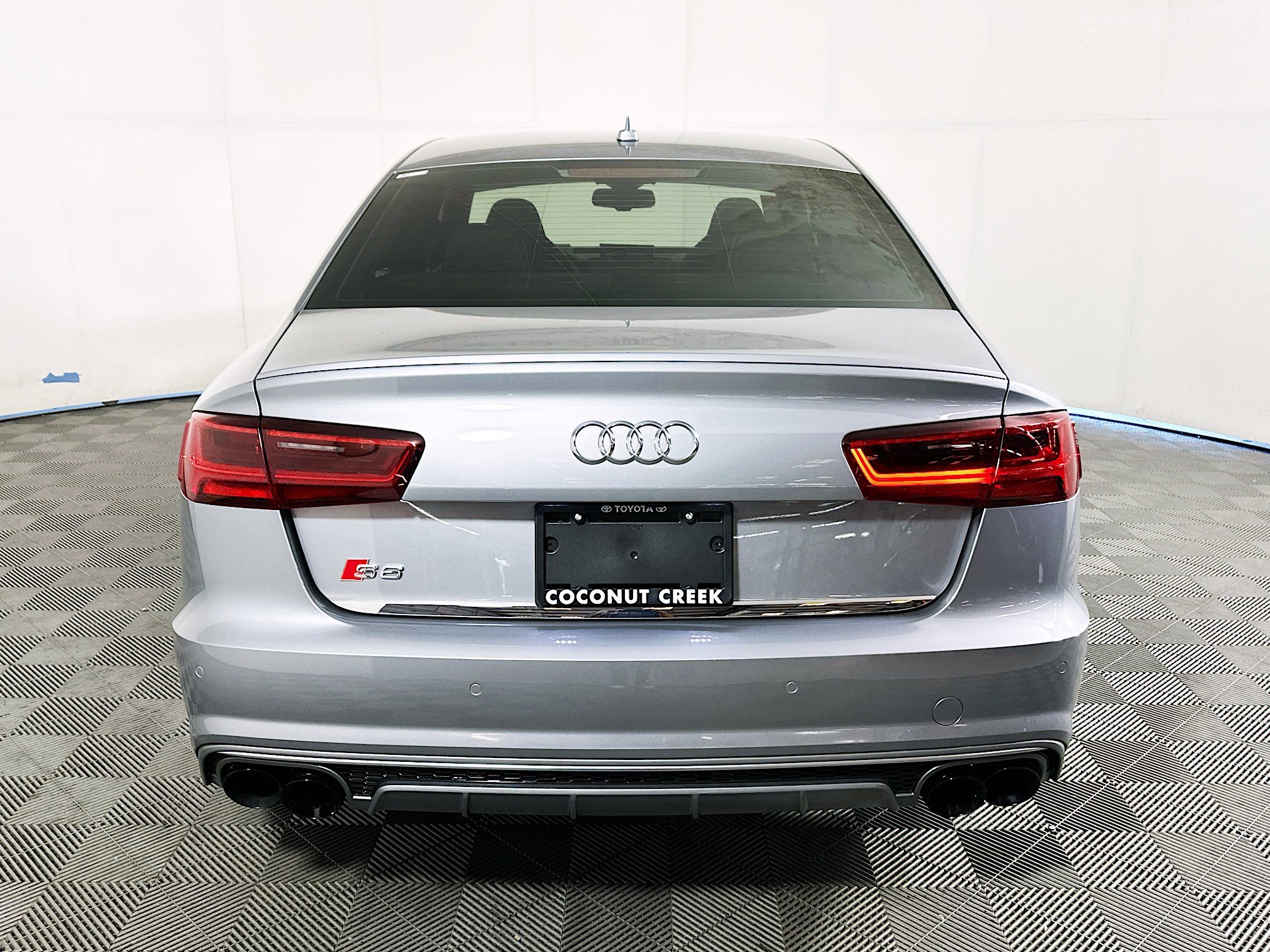 Used 2016 Audi S6 Prestige w/ Prestige Package AWD/4WD image 4