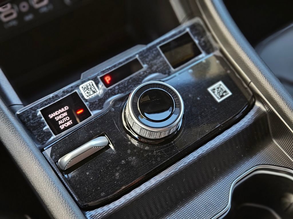 New 2025 Jeep Grand Cherokee Limited w/ Black Appearance Package image 24