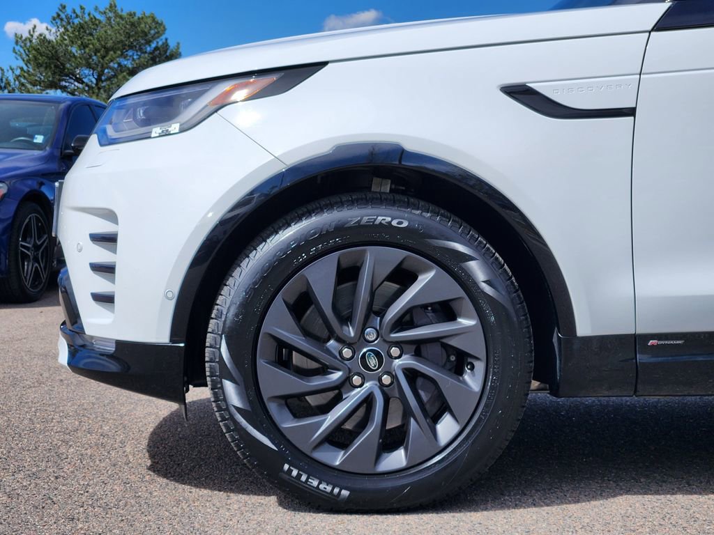 Used 2022 Land Rover Discovery S R-Dynamic image 9