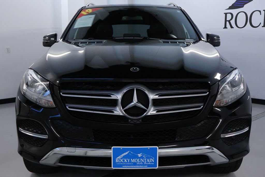 Used 2019 Mercedes-Benz GLE 400 4MATIC w/ Premium 1 Package image 2