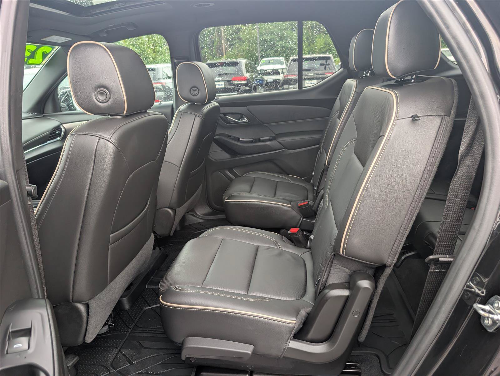 Used 2023 Chevrolet Traverse Premier w/ LPO, Floor Liner Package AWD/4WD image 16