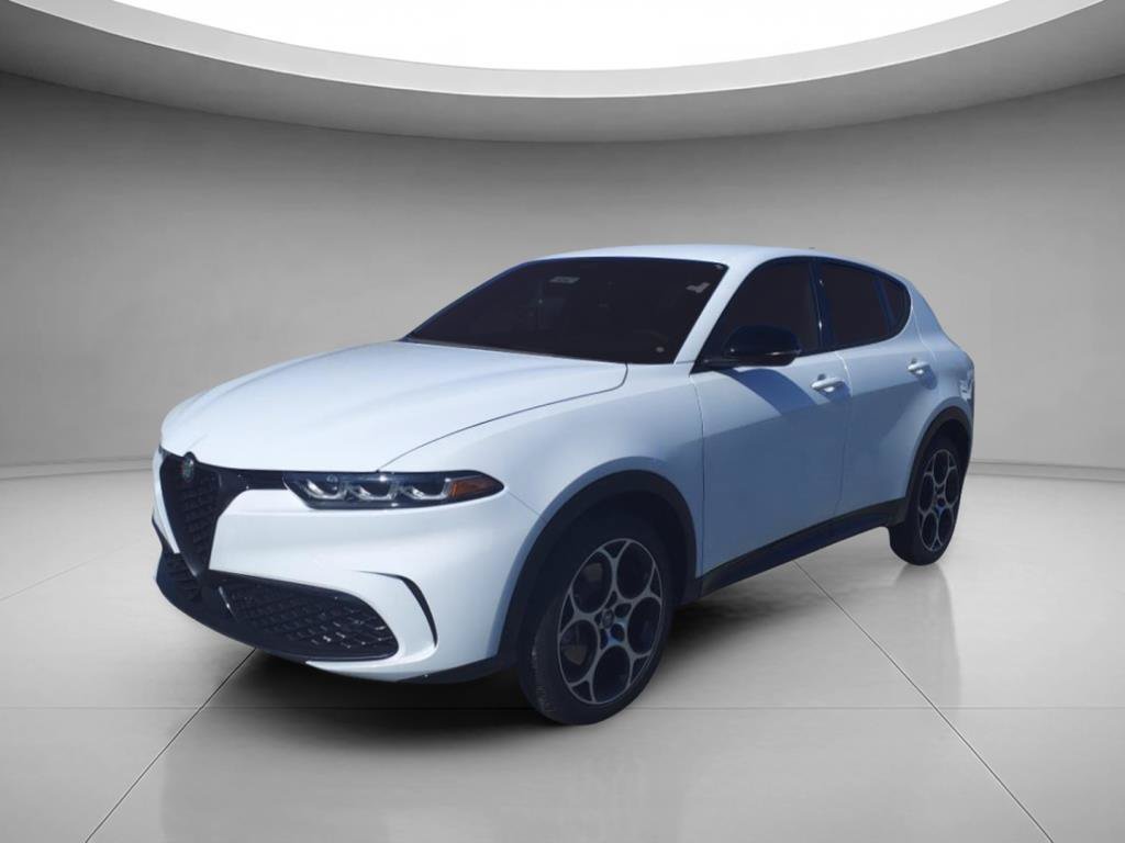 New 2025 Alfa Romeo Tonale AWD/4WD image 1