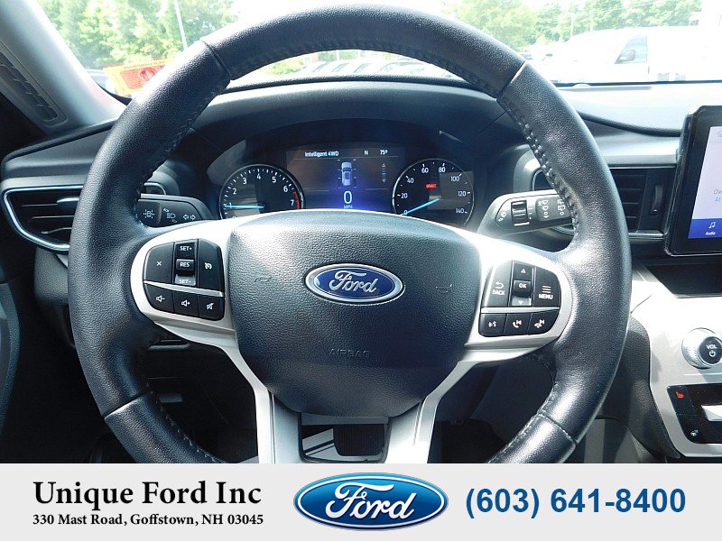Used 2023 Ford Explorer XLT w/ Equipment Group 202A AWD/4WD image 16