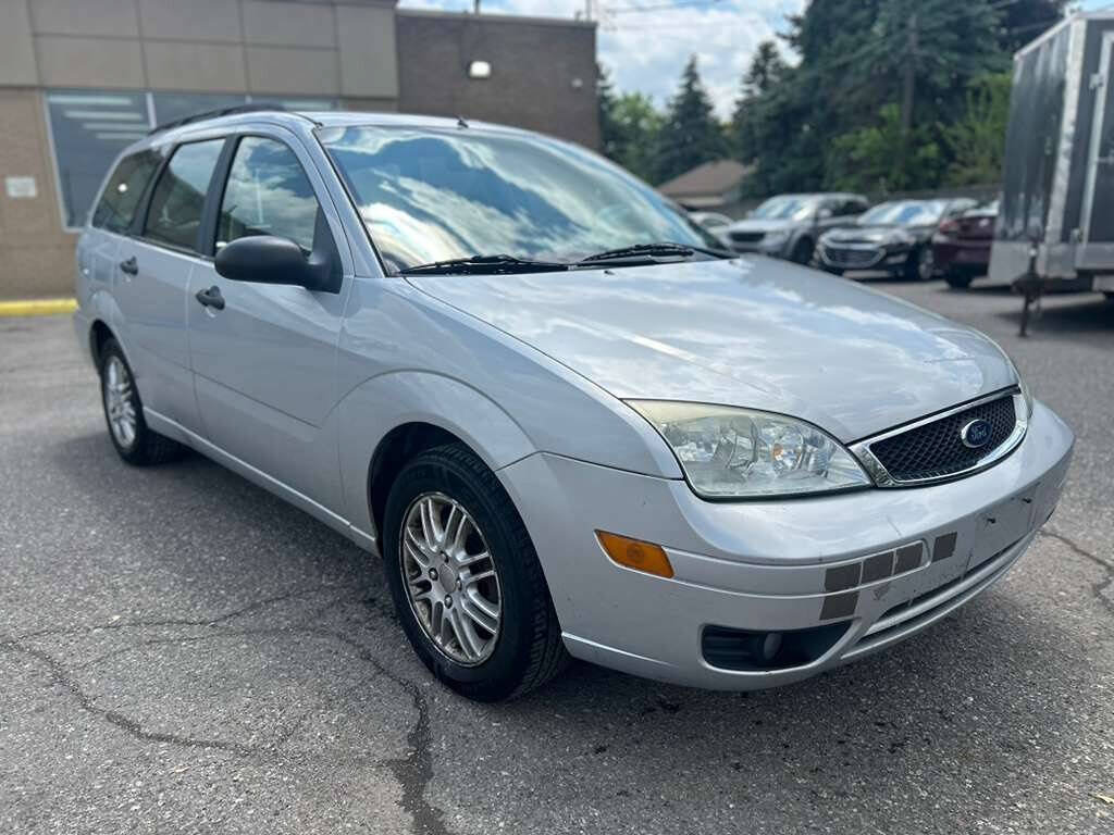 Used 2006 Ford Focus SE FWD image 3