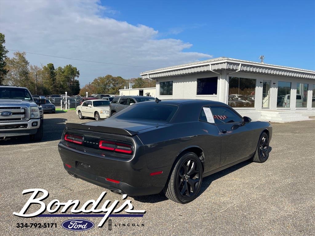Used 2019 Dodge Challenger SXT w/ Plus Package image 15
