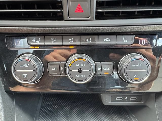 Used 2021 Volkswagen Jetta R-Line FWD image 23