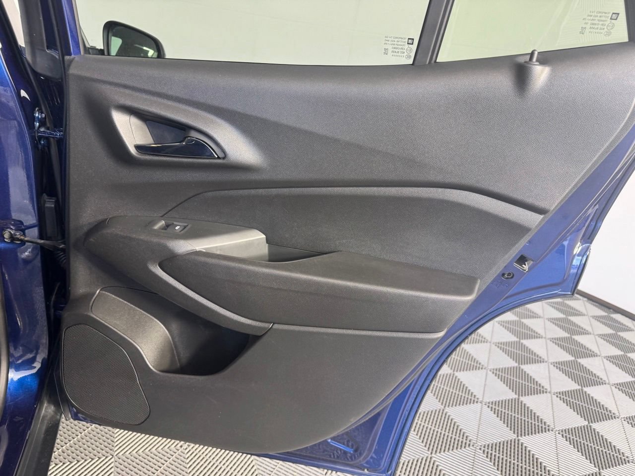 Used 2024 Chevrolet Trax LT FWD image 26