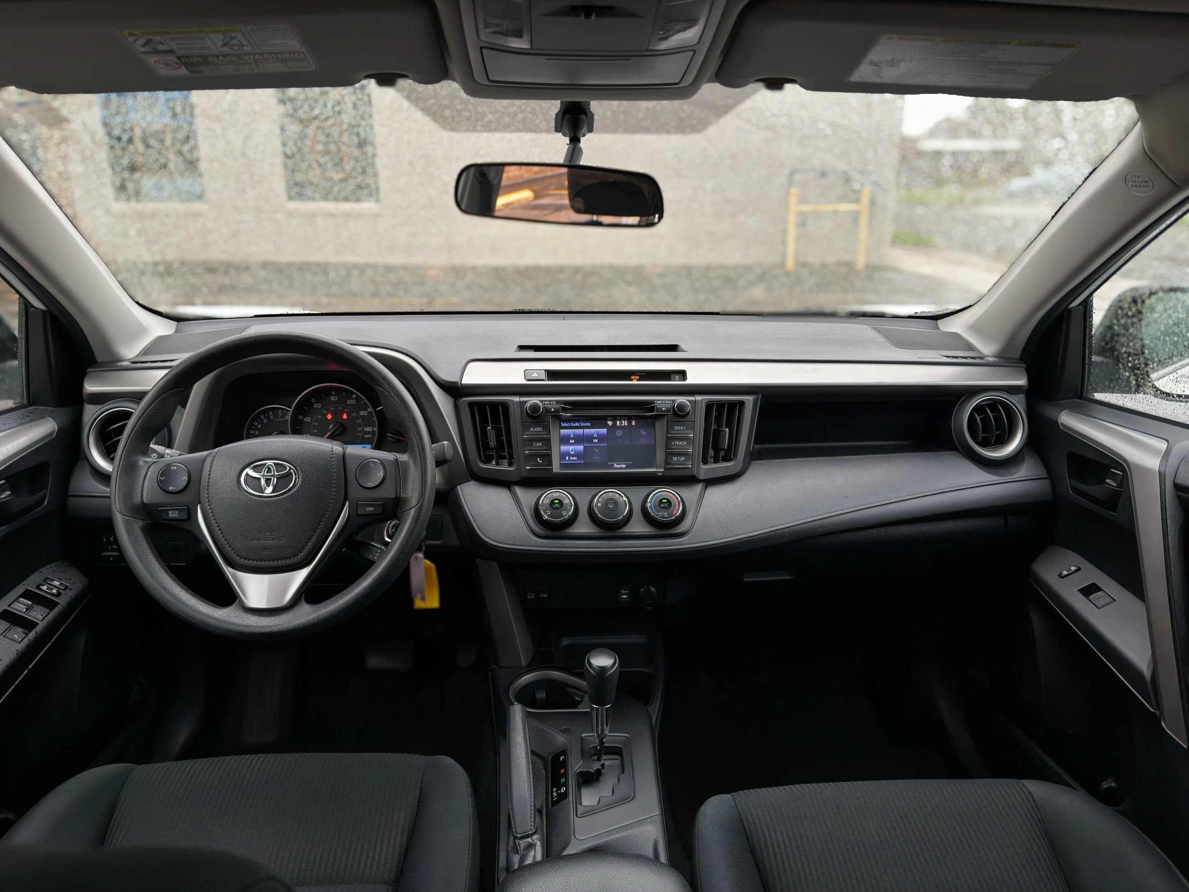 Used 2016 Toyota RAV4 LE FWD image 10