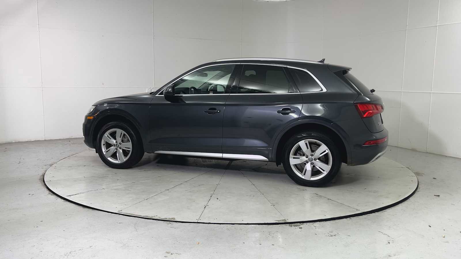 Used 2018 Audi Q5 2.0T Premium Plus w/ Premium Plus Package image 4