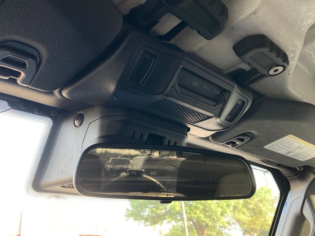 Used 2025 Jeep Wrangler Unlimited Rubicon w/ Convenience Group image 23