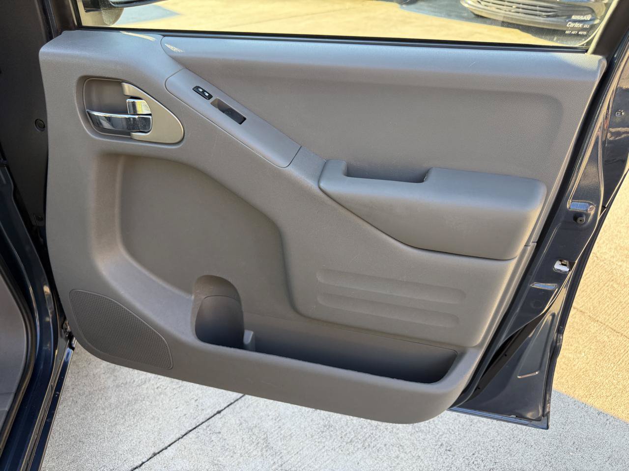 Used 2020 Nissan Frontier SV RWD image 25