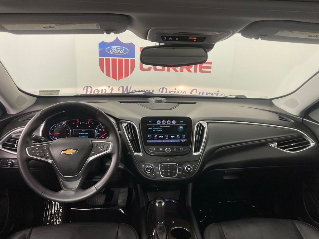 Used 2018 Chevrolet Malibu Premier w/ Premier Sun and Wheel Package FWD image 18