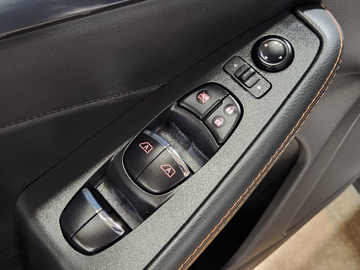 Used 2023 Nissan Maxima SR w/ Sport Mat Group image 43