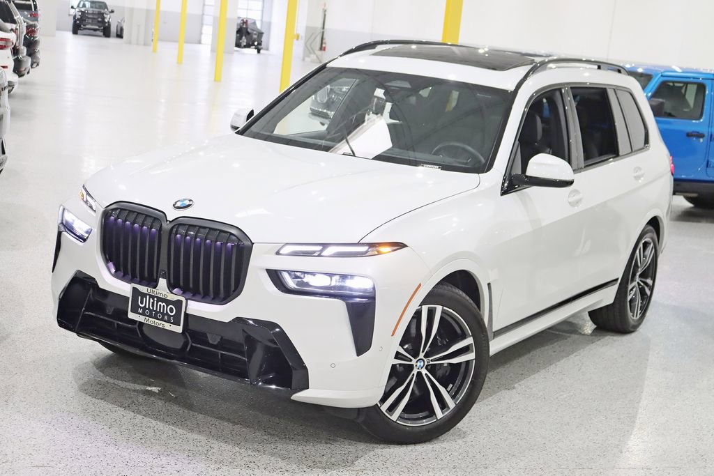Used 2023 BMW X7 xDrive40i w/ M Sport Package image 5