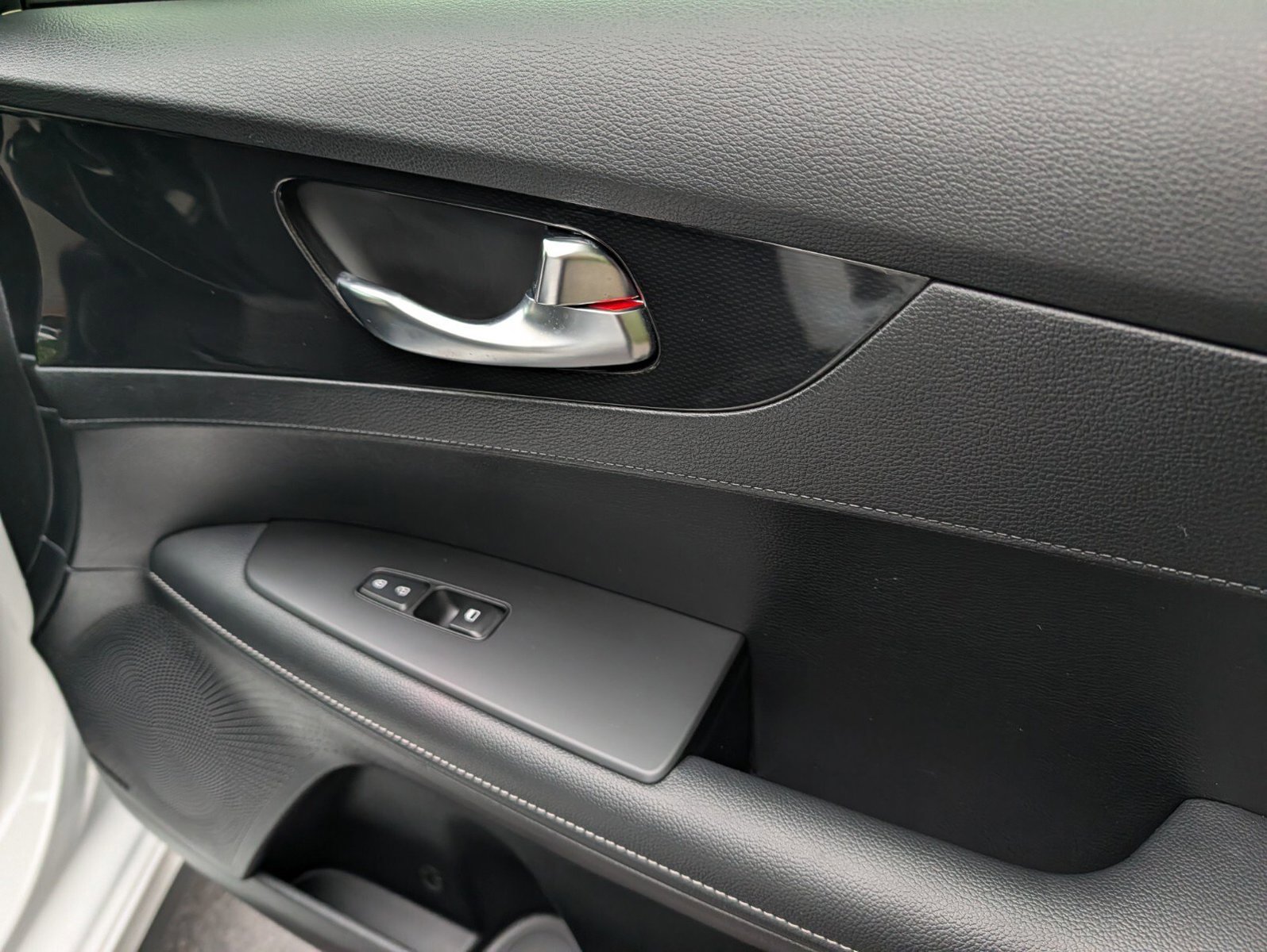 Used 2024 Kia Forte GT-Line w/ GT-Line Premium Package FWD image 30