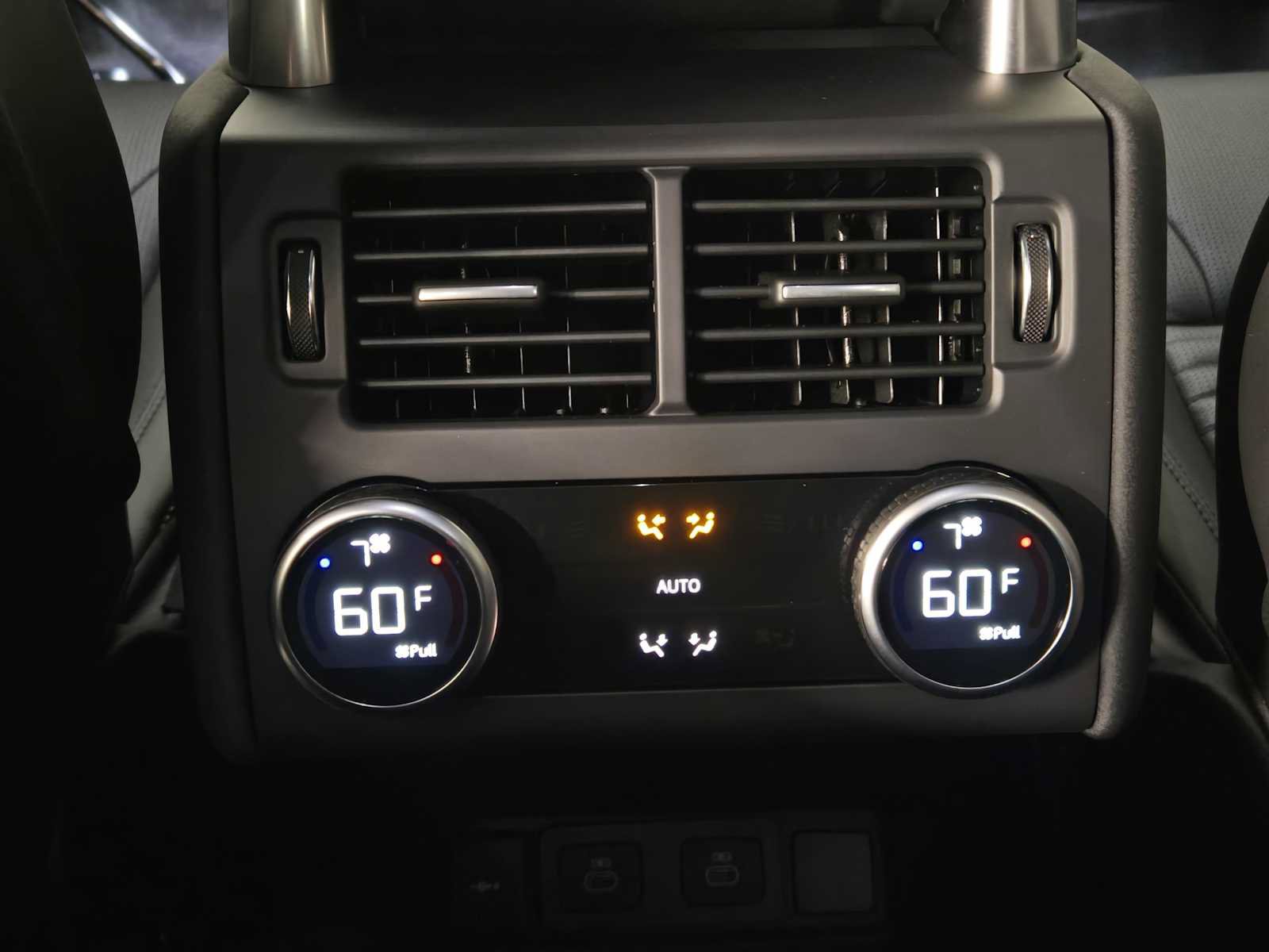 Used 2026 Land Rover Discovery S AWD/4WD image 29