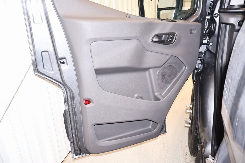 New 2026 Ford Transit 250 148 Medium Roof RWD image 10