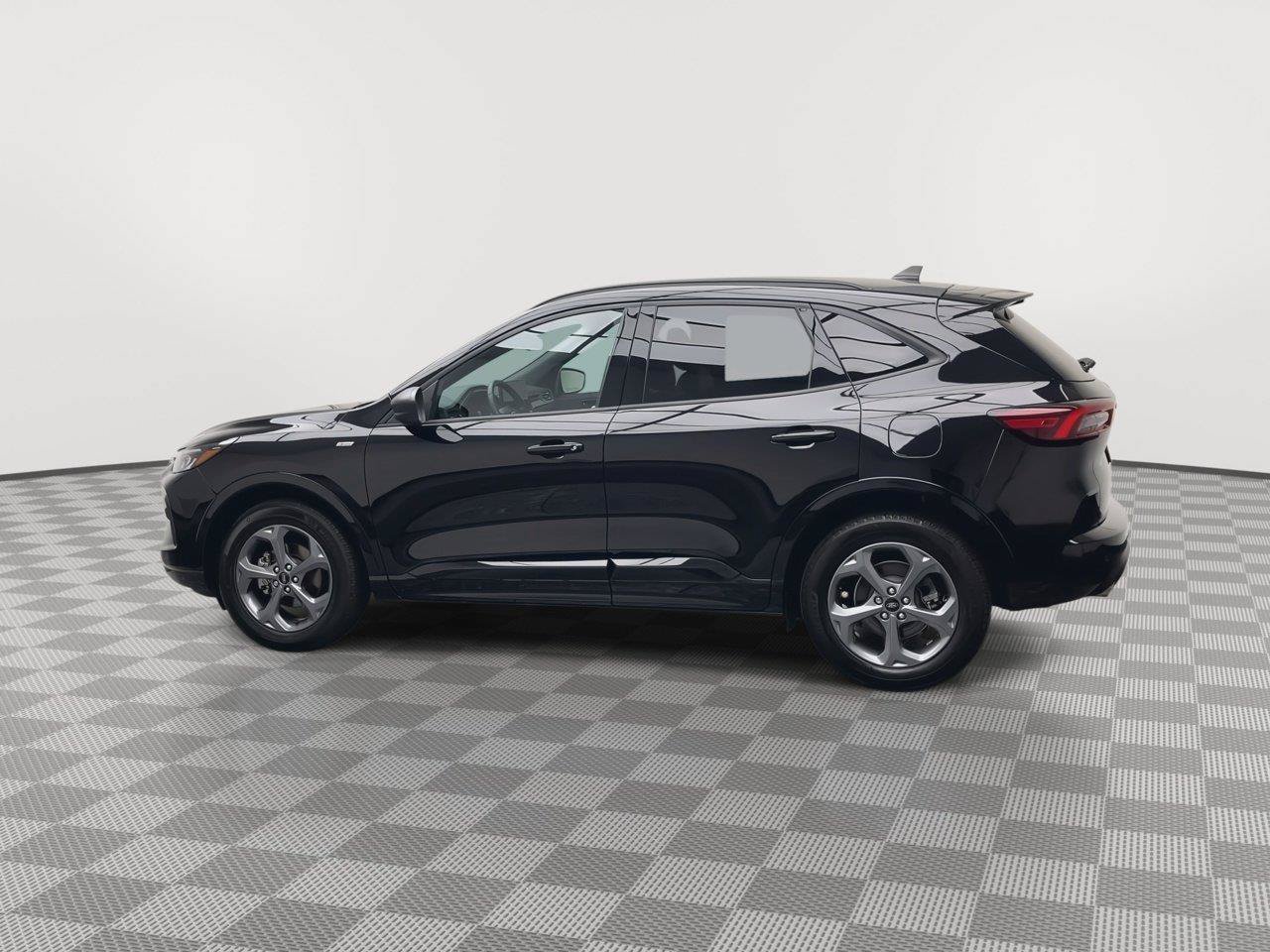 Certified 2023 Ford Escape ST-Line w/ Tech Pack #1 AWD/4WD image 35