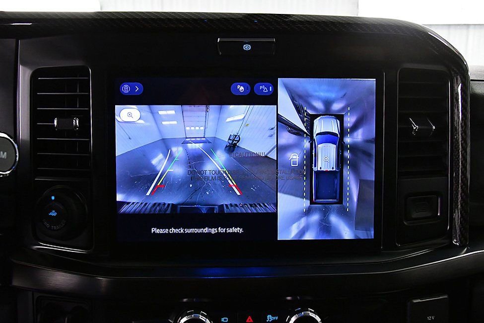 New 2026 Ford F250 Lariat w/ Black Appearance Package image 29