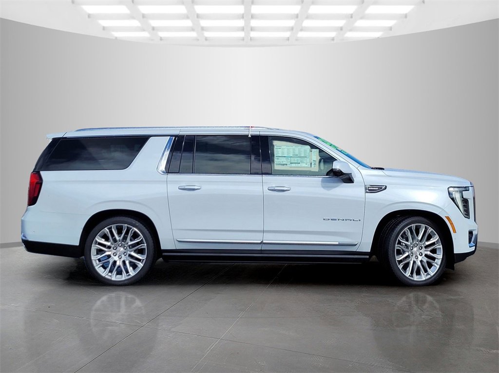 New 2026 GMC Yukon XL Denali image 3