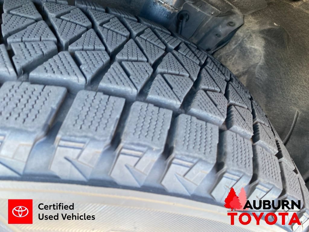 Certified 2024 Toyota Highlander XLE AWD/4WD image 12