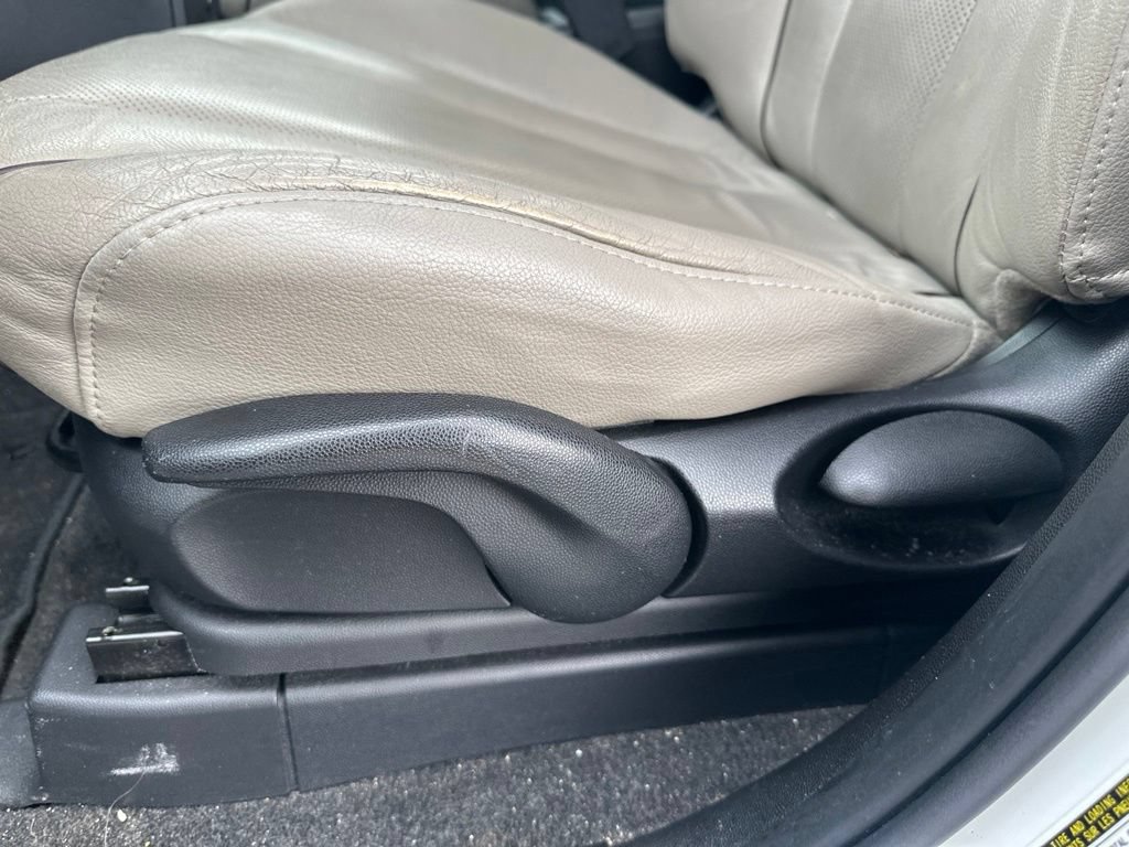 Used 2014 MAZDA MAZDA5 Grand Touring FWD image 19