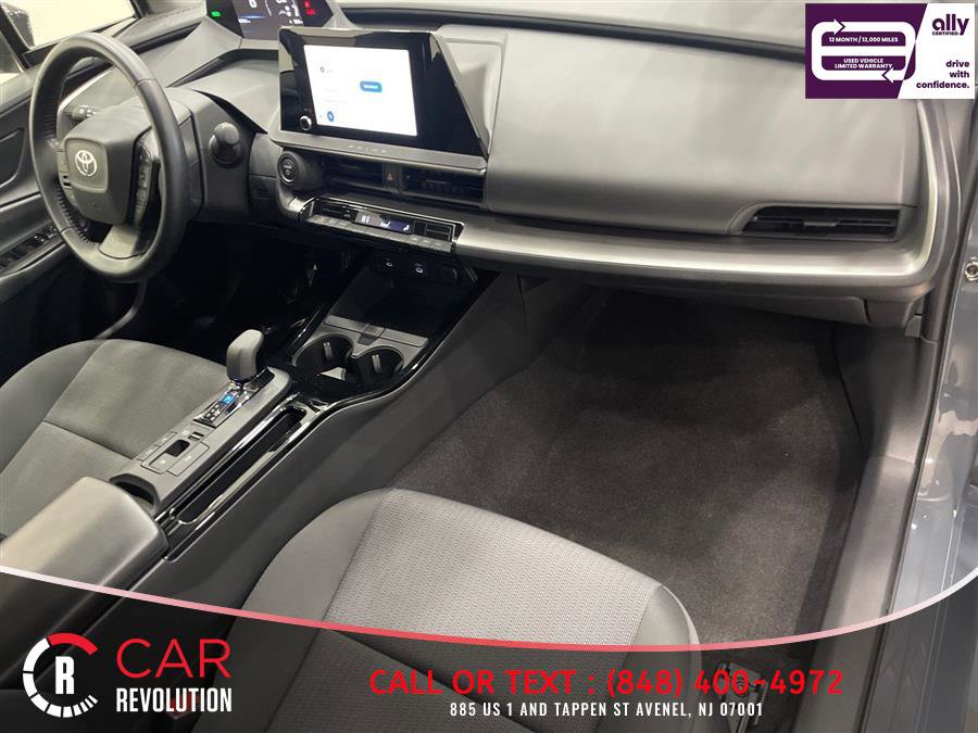 Used 2023 Toyota Prius LE FWD image 47
