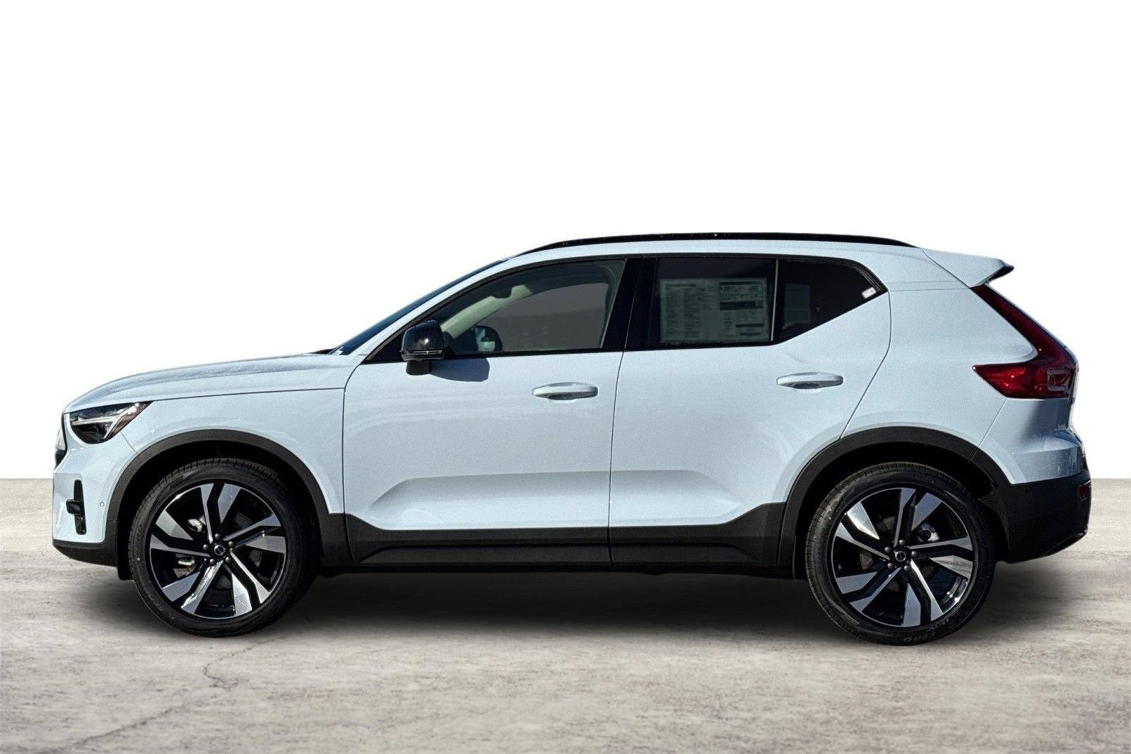 New 2026 Volvo XC40 B5 Ultra w/ Climate Package AWD/4WD image 5