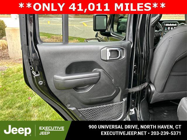 Certified 2021 Jeep Gladiator Willys image 20