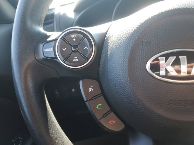 Used 2016 Kia Soul + image 20
