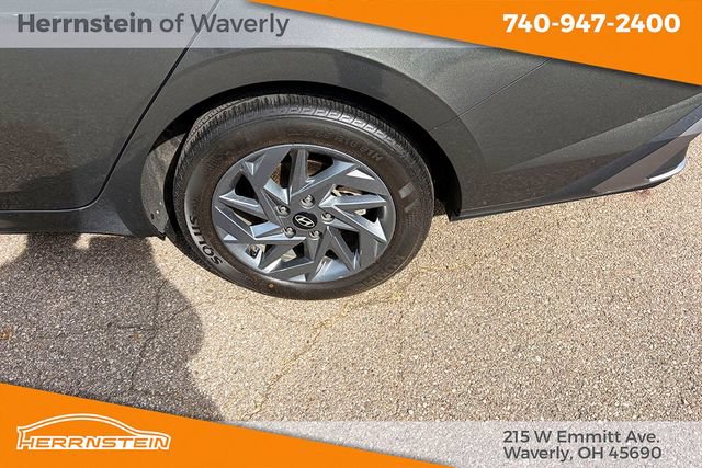 Used 2024 Hyundai Elantra SEL FWD image 18