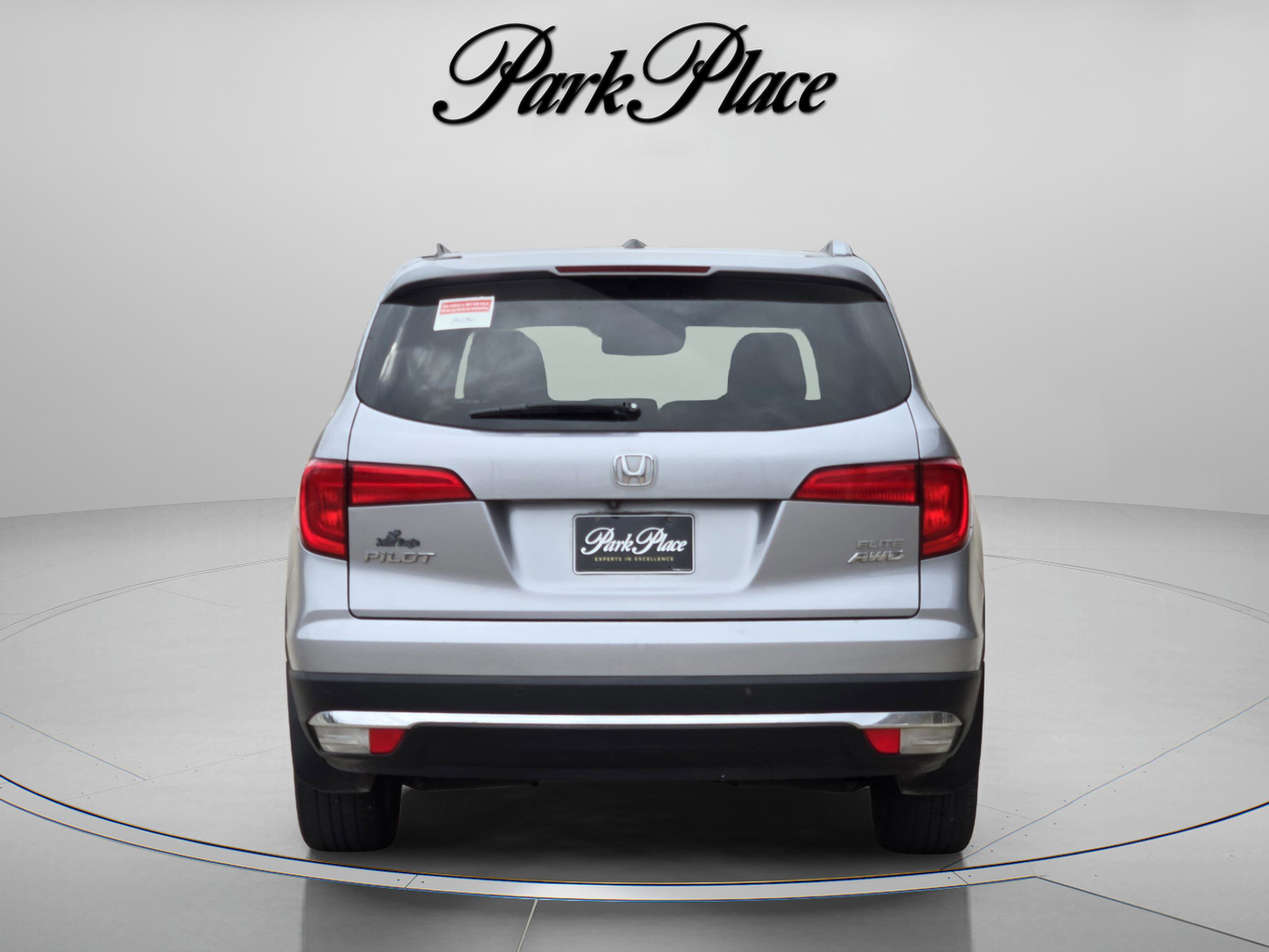 Used 2016 Honda Pilot Elite image 4