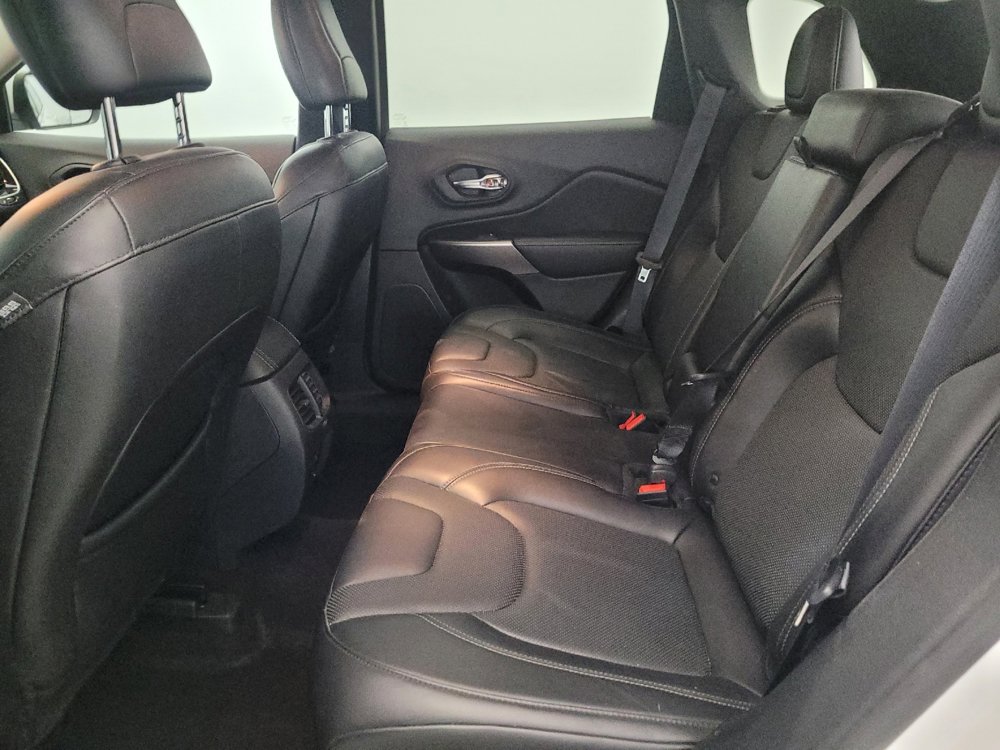 Used 2019 Jeep Cherokee Limited AWD/4WD image 18