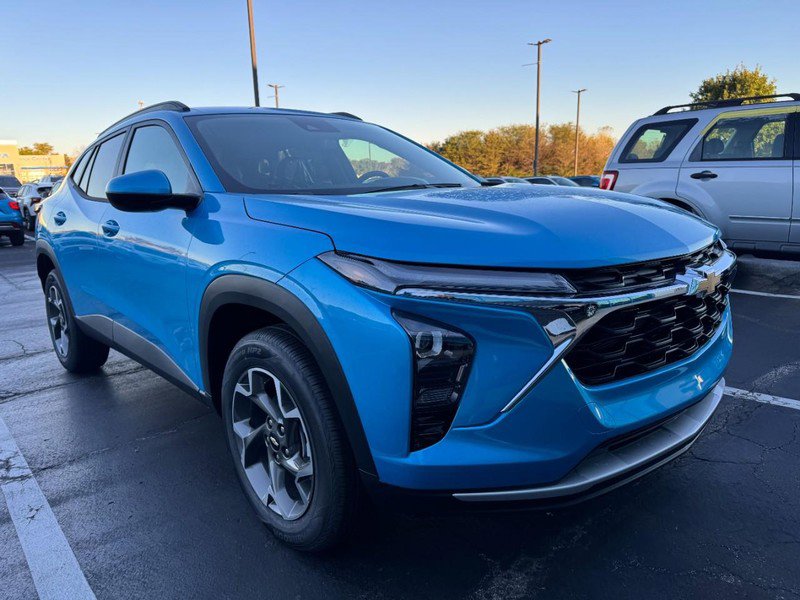 New 2026 Chevrolet Trax LT image 2