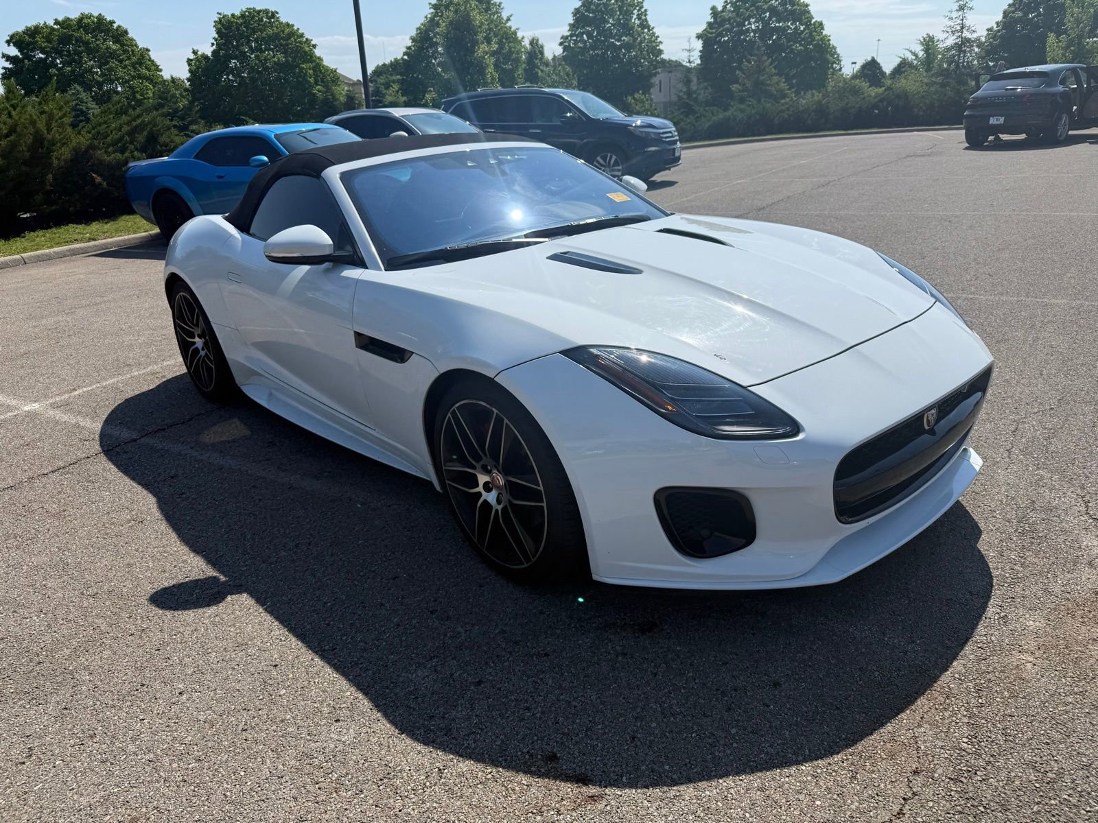 Used 2020 Jaguar F-TYPE Convertible RWD image 3