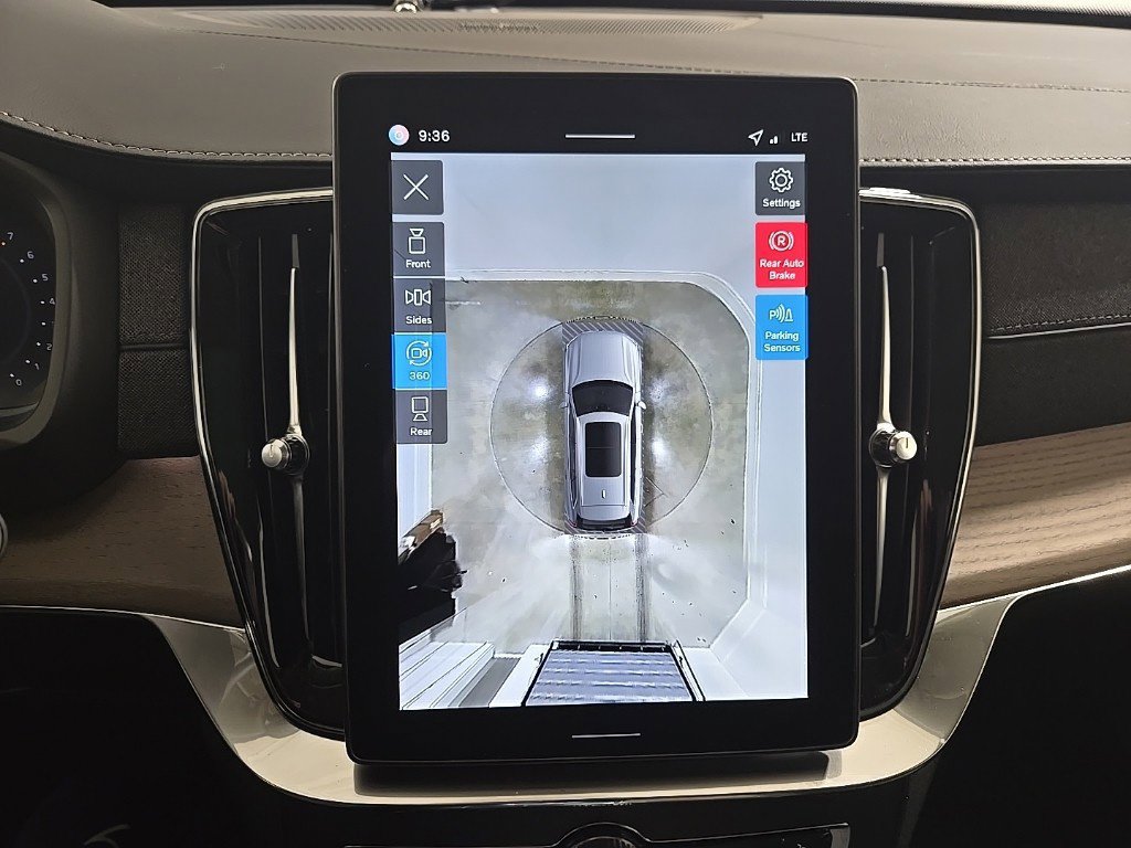 New 2026 Volvo XC90 B6 Plus w/ Protection Package Premier AWD/4WD image 19