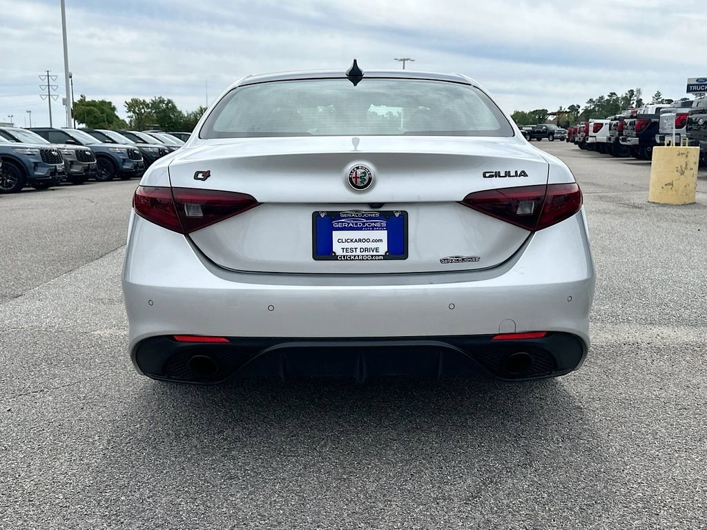 Used 2019 Alfa Romeo Giulia Ti image 15