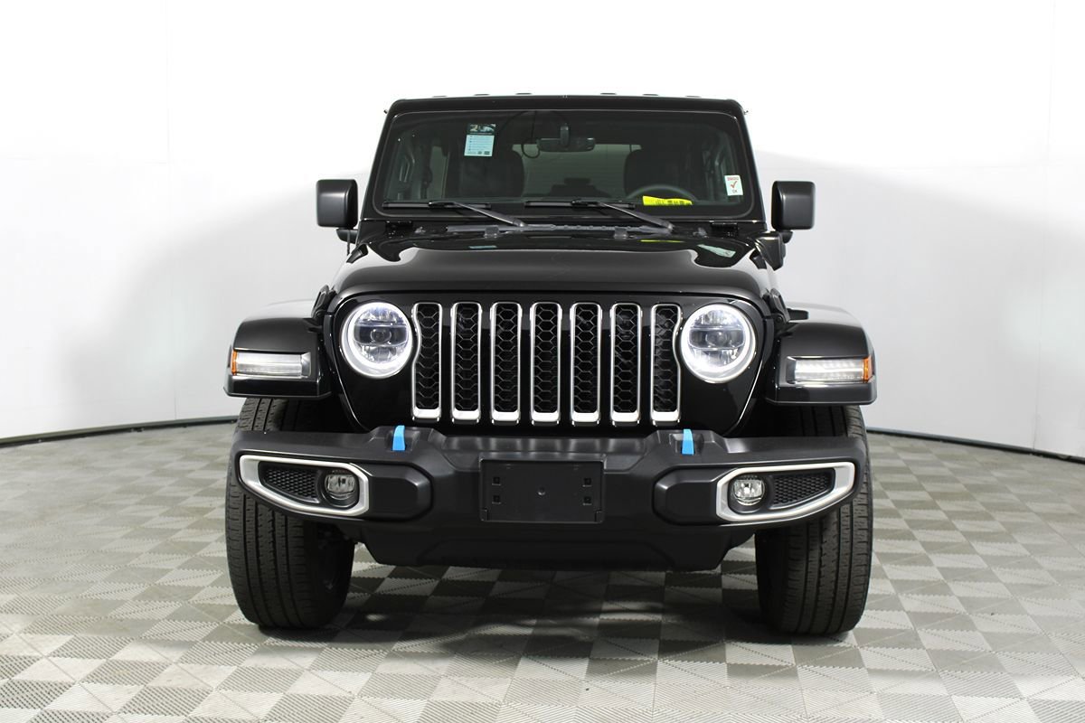 Used 2023 Jeep Wrangler Sahara AWD/4WD image 2
